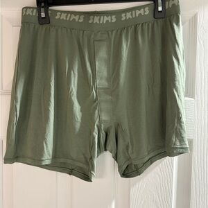 SKIMS Men's Olive Boxer Briefs